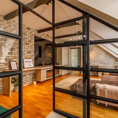 Urban Oasis With Parking * Bucarest