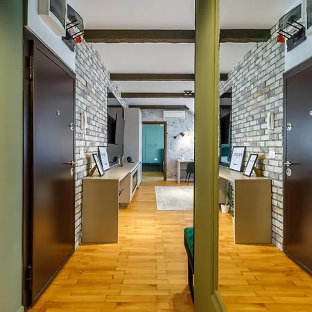 Urban Oasis With Parking * Bucarest