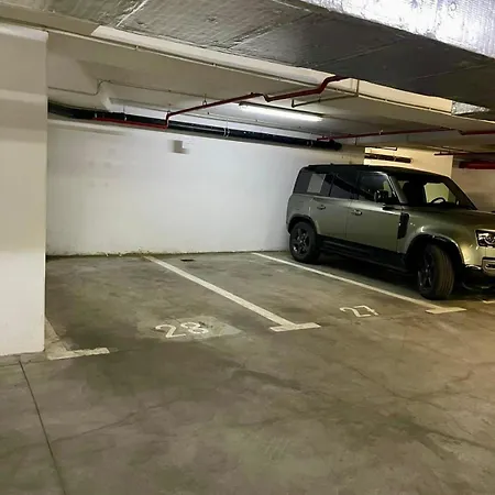 Urban Oasis With Parking *