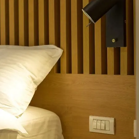 Urban Oasis With Parking Apartamento