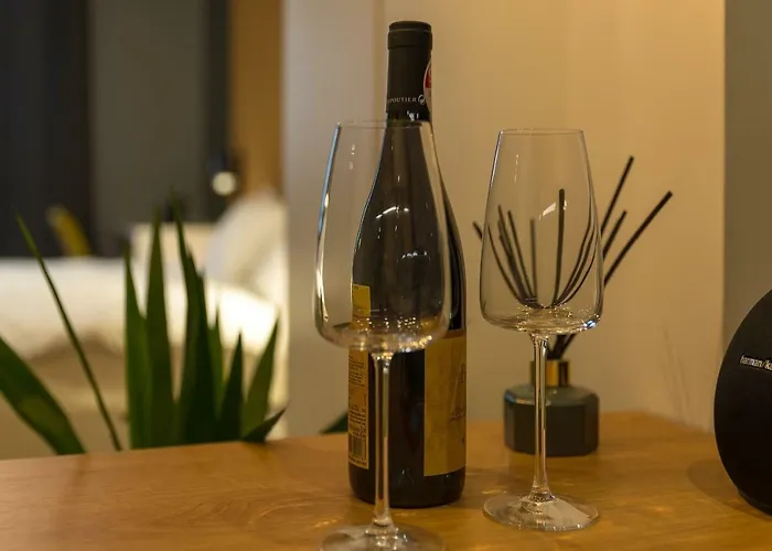 Апартаменты Urban Oasis With Parking *