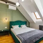 Apartamento Urban Oasis With Parking *
