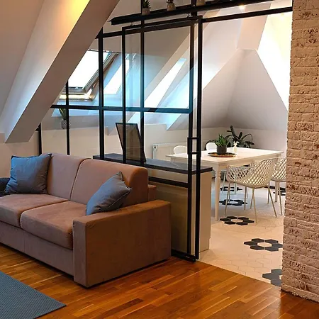 Urban Oasis With Parking * Bukareszt