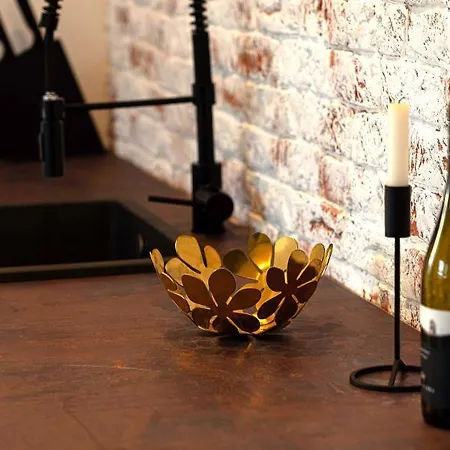 Urban Oasis With Parking