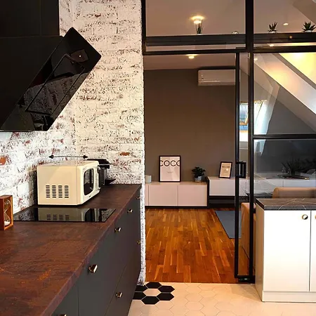 Urban Oasis With Parking Апартаменты