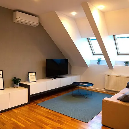 Urban Oasis With Parking