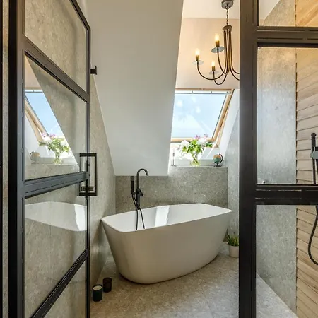 Апартаменты Urban Oasis With Parking *