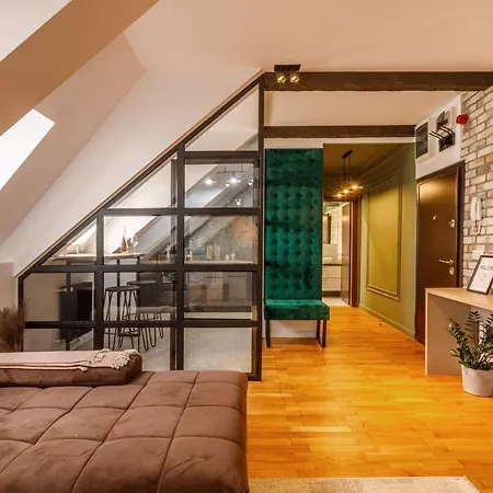 Urban Oasis With Parking Apartament Bukareszt