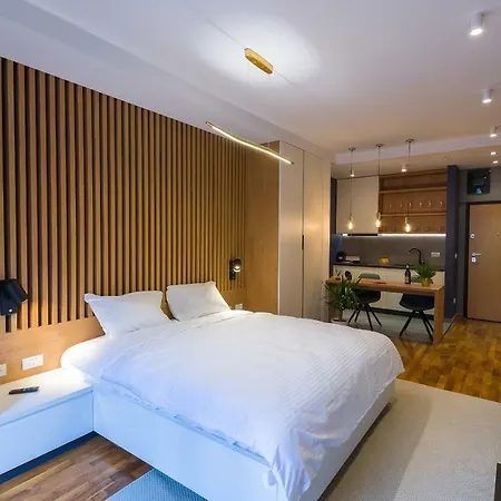 Daire Urban Oasis With Parking *