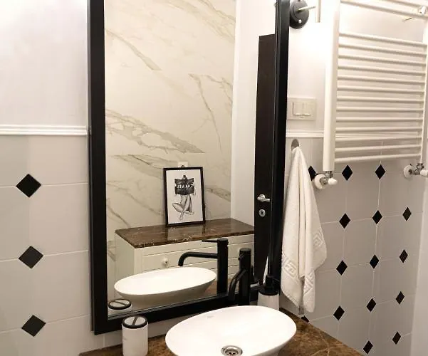 Apartment Urban Oasis With Parking