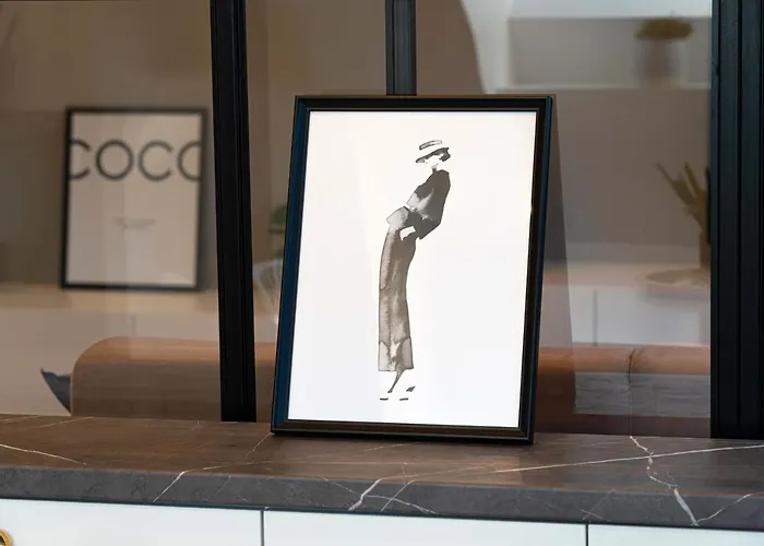 Urban Oasis With Parking بوخارست