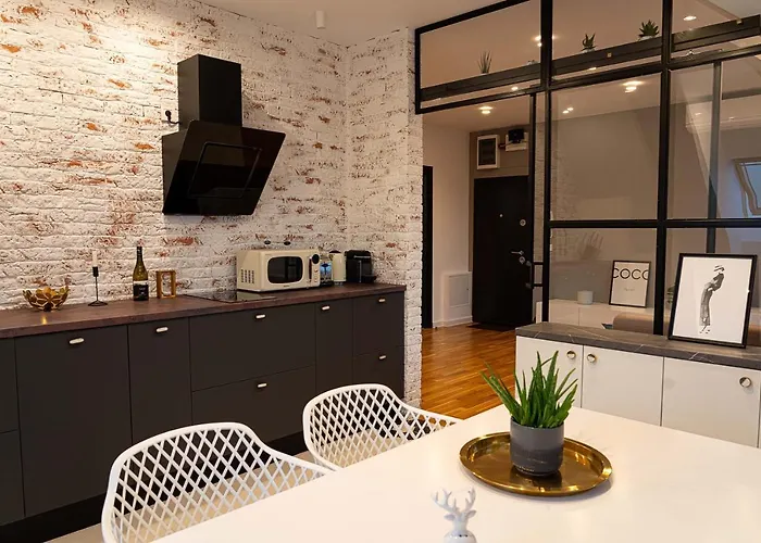 Urban Oasis With Parking