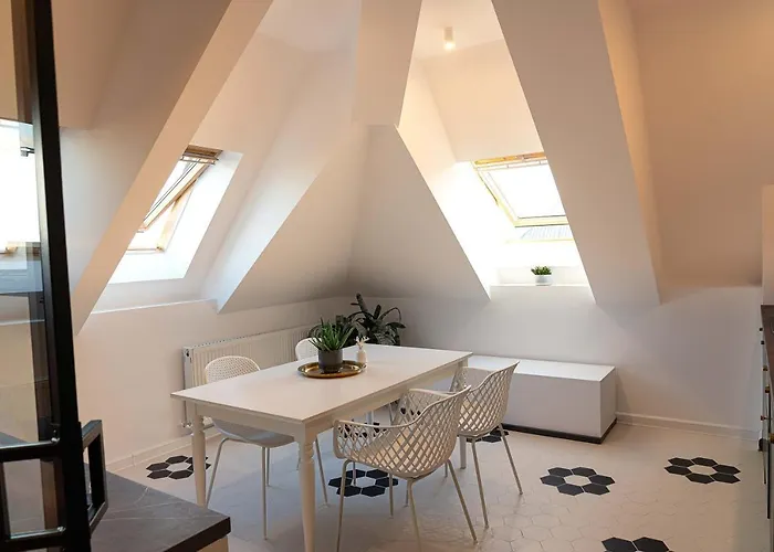 Urban Oasis With Parking Bucharest