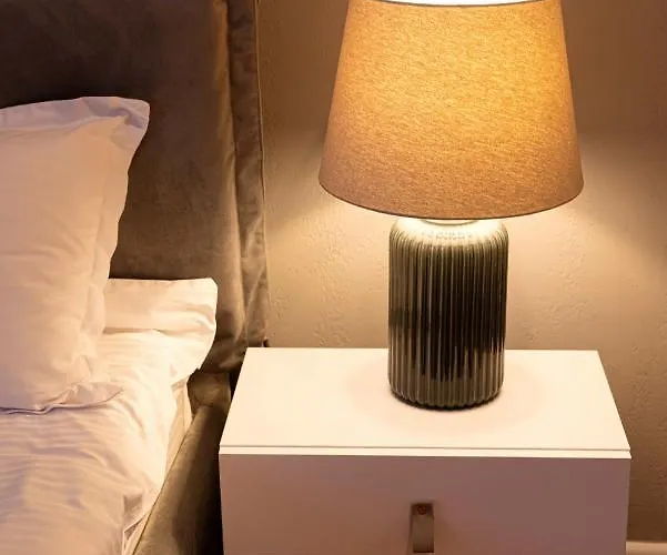 Urban Oasis With Parking *