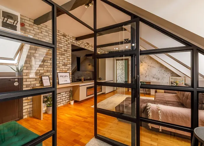 Urban Oasis With Parking * بوخارست