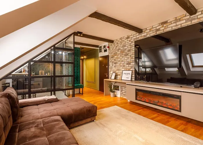 Urban Oasis With Parking * بوخارست