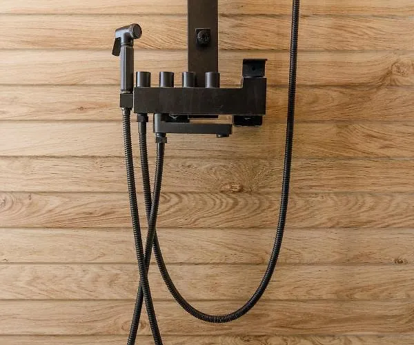 Apartment Urban Oasis With Parking *