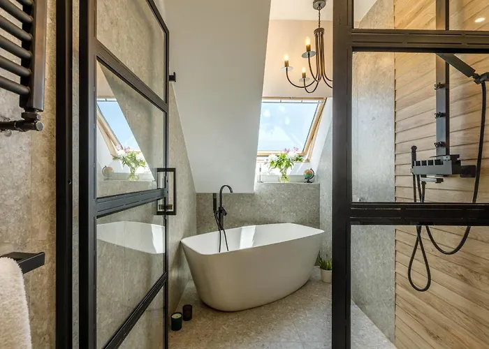 Apartment Urban Oasis With Parking *