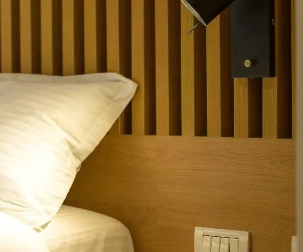 Urban Oasis With Parking Apartment