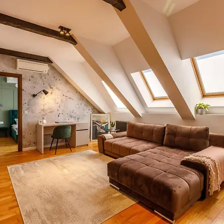 Urban Oasis With Parking בוקרשט